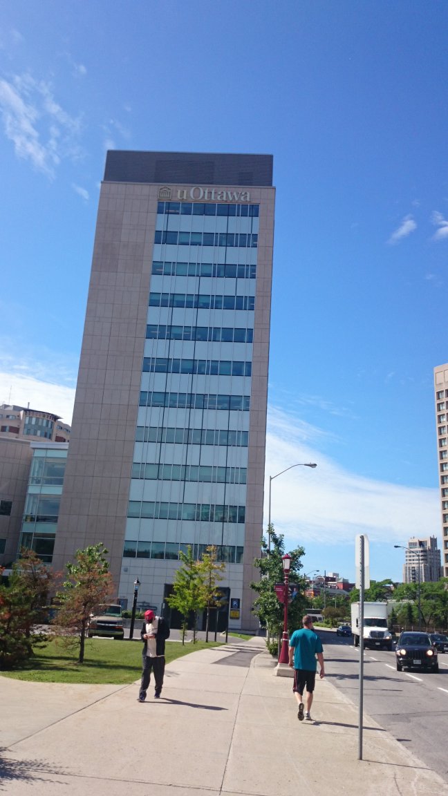 今回の会場: Desmarais Building 今回の会場: Desmarais Building